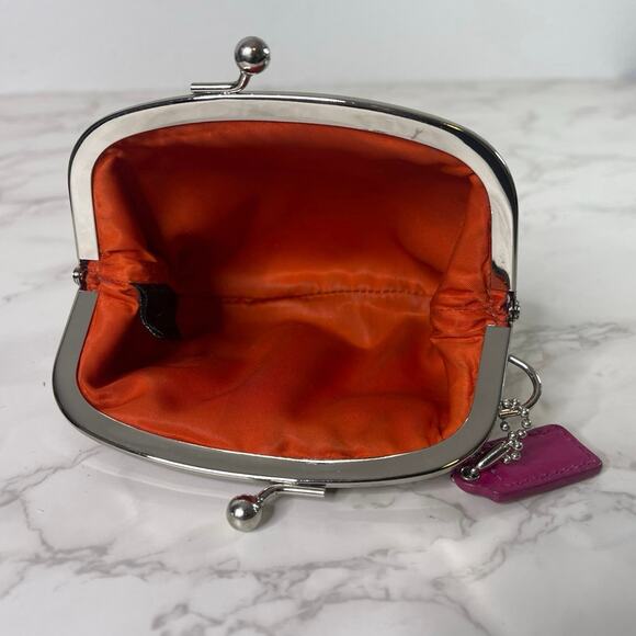 Vintage Y2K Coach Pink Kiss Lock Patent Leather Pouch Wallet - Picture 13 of 14